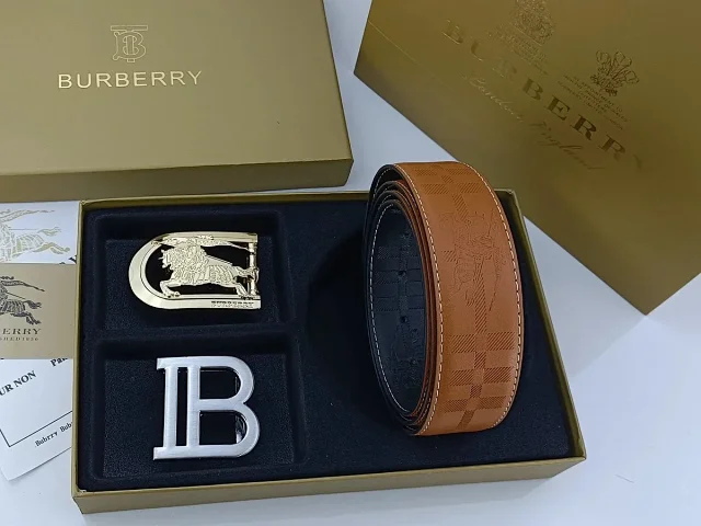 Burberry Belts Reversible check-pattern belt with interchangeable logo buckles product detail image 29