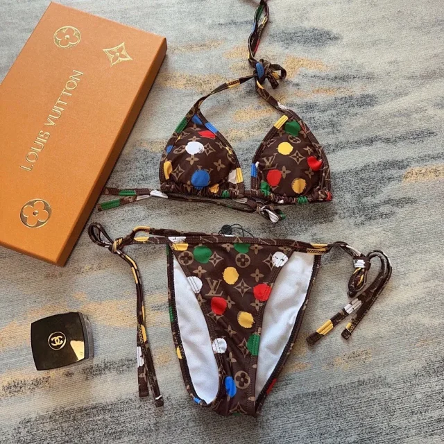 Louis Vuitton Swimwear Monogram Print Triangle Bikini Set product detail image 13