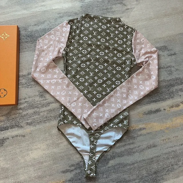 Louis Vuitton Swimwear Monogram Print Triangle Bikini Set product detail image 40