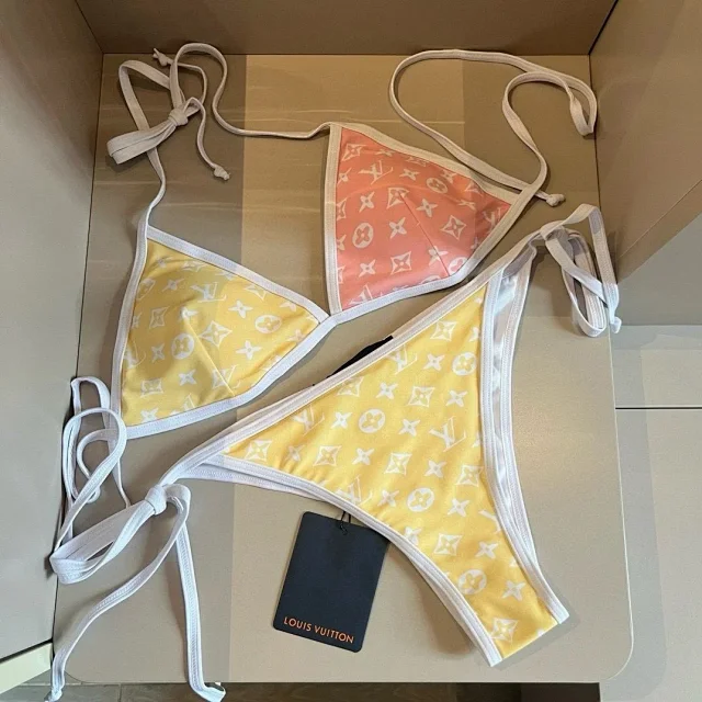 Louis Vuitton Swimwear Logo Print product detail image 13
