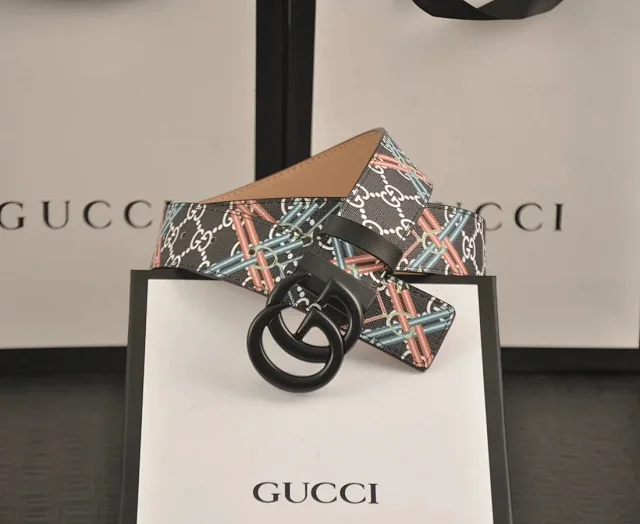 Gucci Belts GG monogram belt with interchangeable Double G buckle product detail image 5