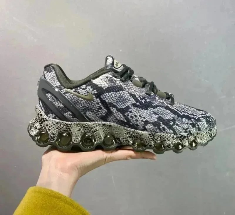 高质量舒适气垫鞋WhatsApp86 18359305797 12