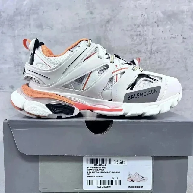 Balenciaga Sneakers Track.3 product detail image 5