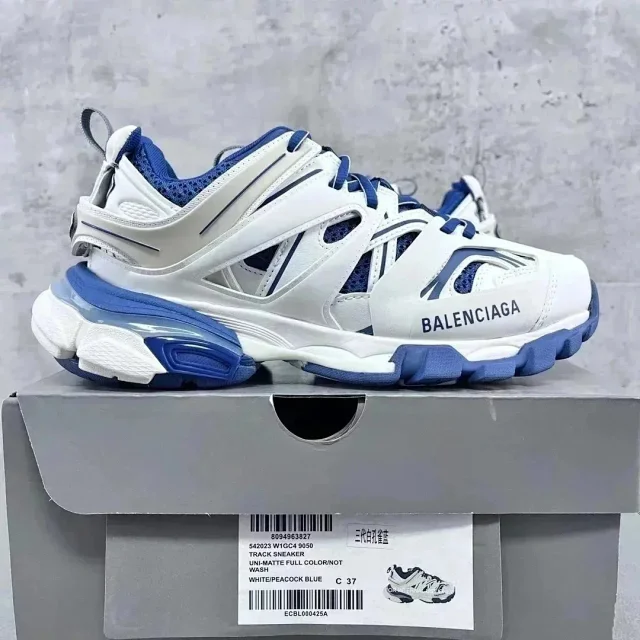 Balenciaga Sneakers Track.3 product detail image 3