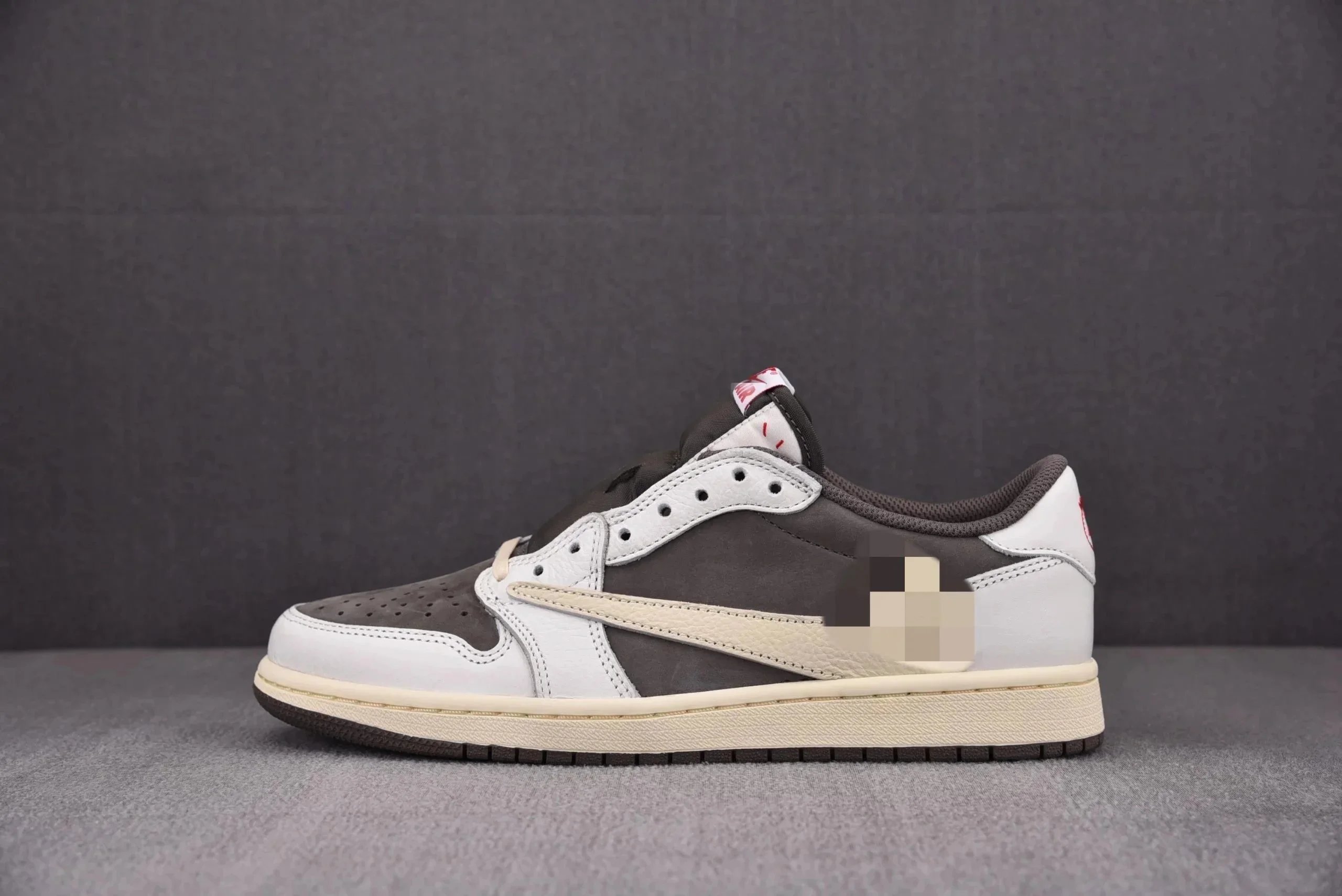 Low Top Shoes photo 2