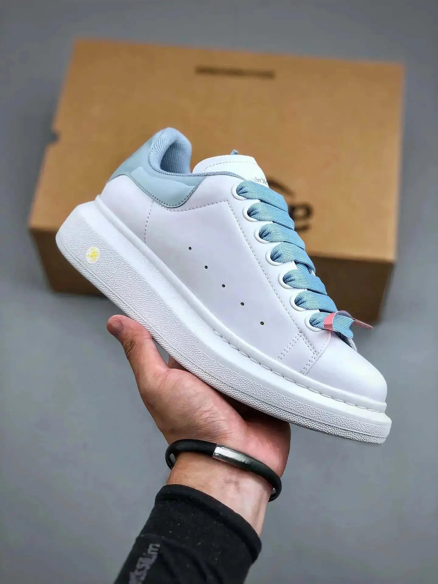 Alexander McQueen - 10/16