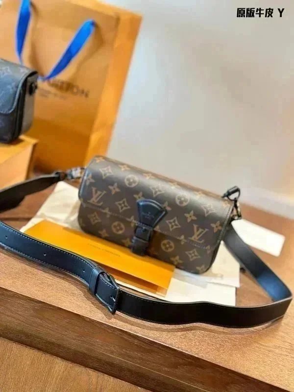 Louis Vuitton Bags - 38/41
