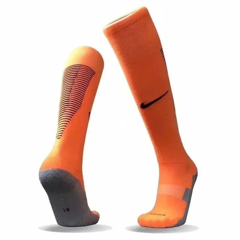 Nike football shoes (low-top and high-top 40+ colors) - 40/40