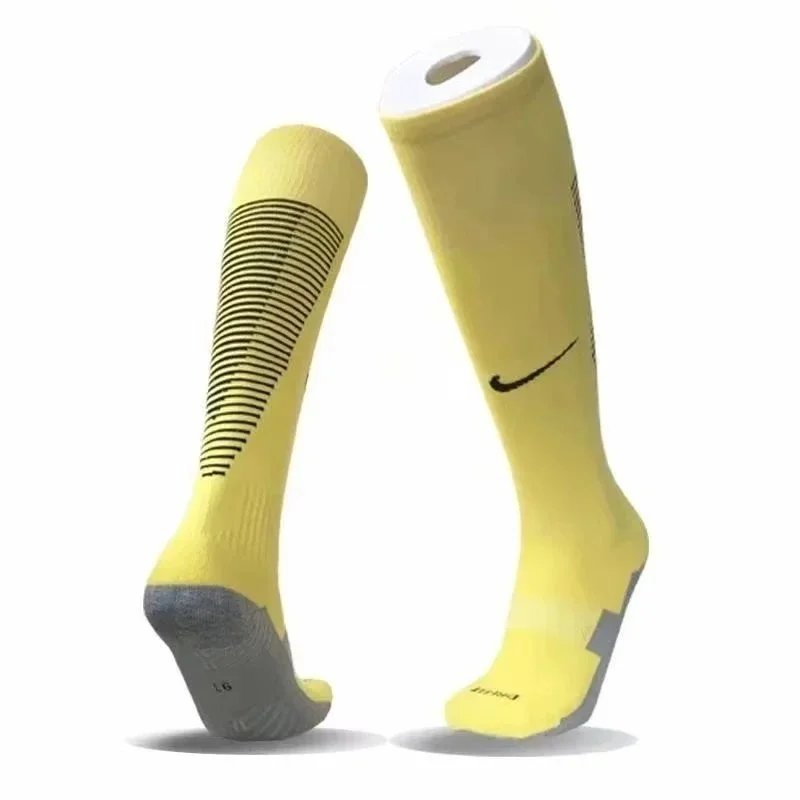Nike football shoes (low-top and high-top 40+ colors) - 36/40