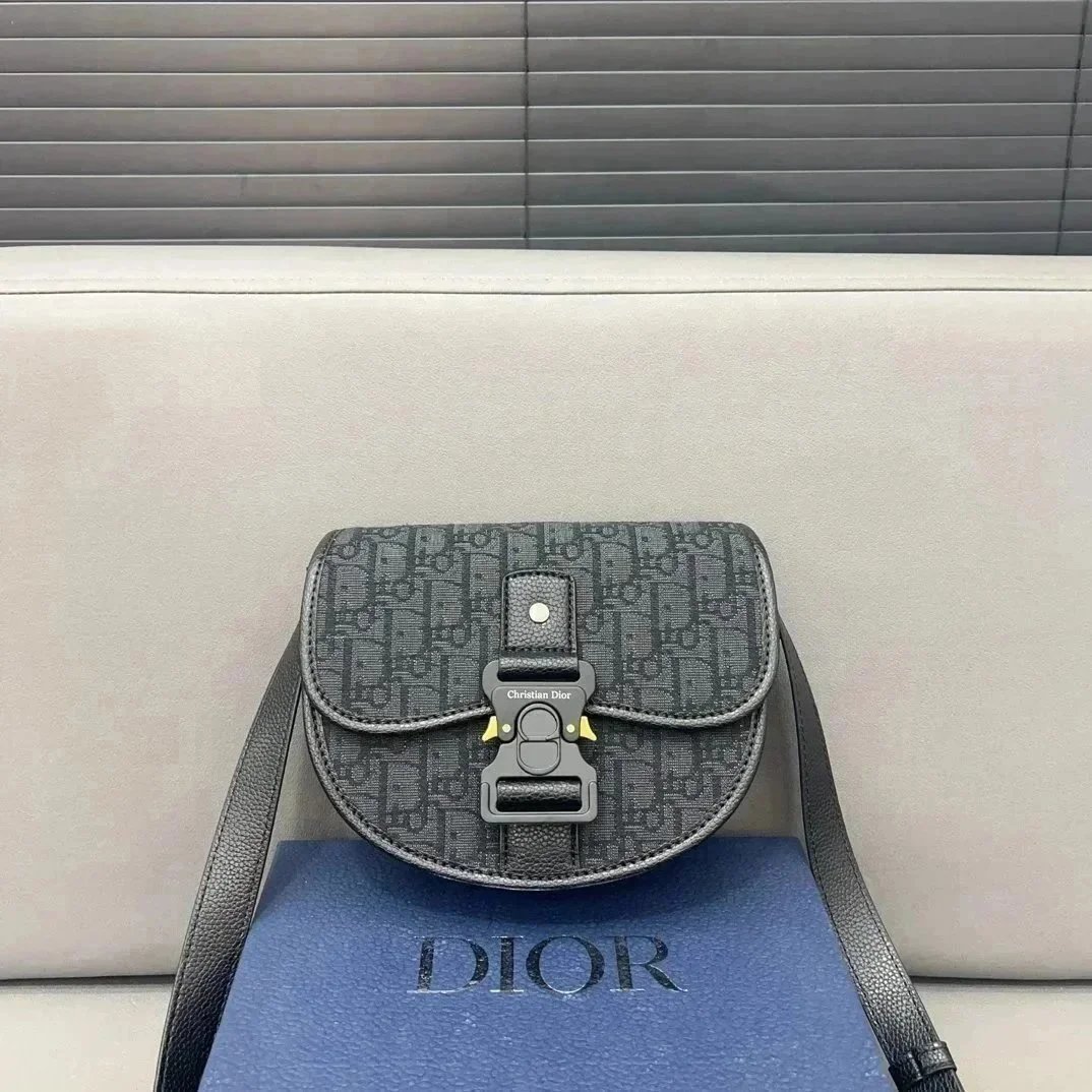 Dior camera bag - 38/41