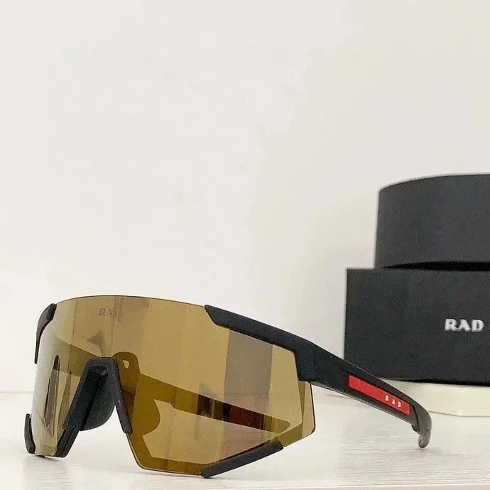 PRADA goggles - 4/12