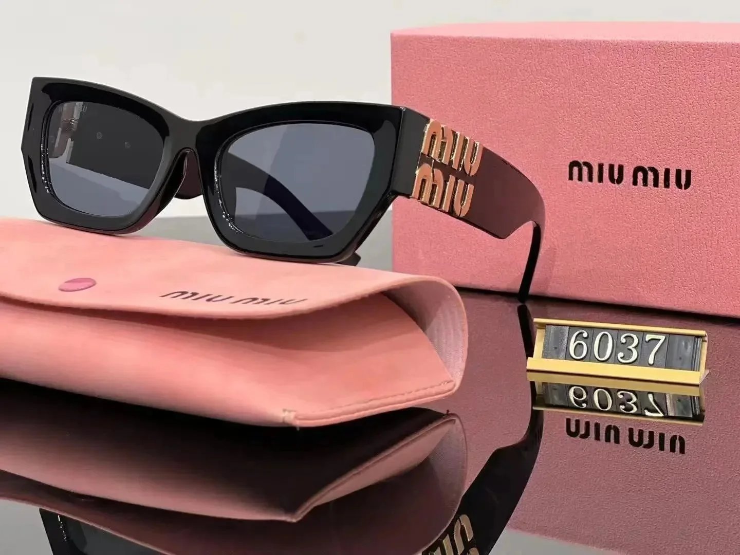 Louis Vuitton Sunglasses - 3/22