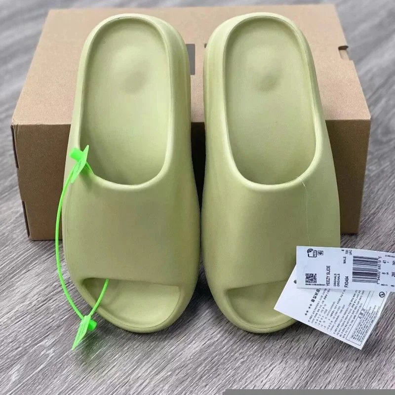 Yeezy slippers - 6/14