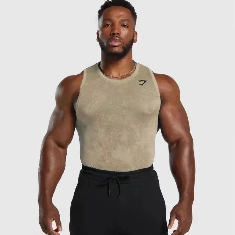 Gymshark vest/T-shirt/shorts/trousers - 33/36