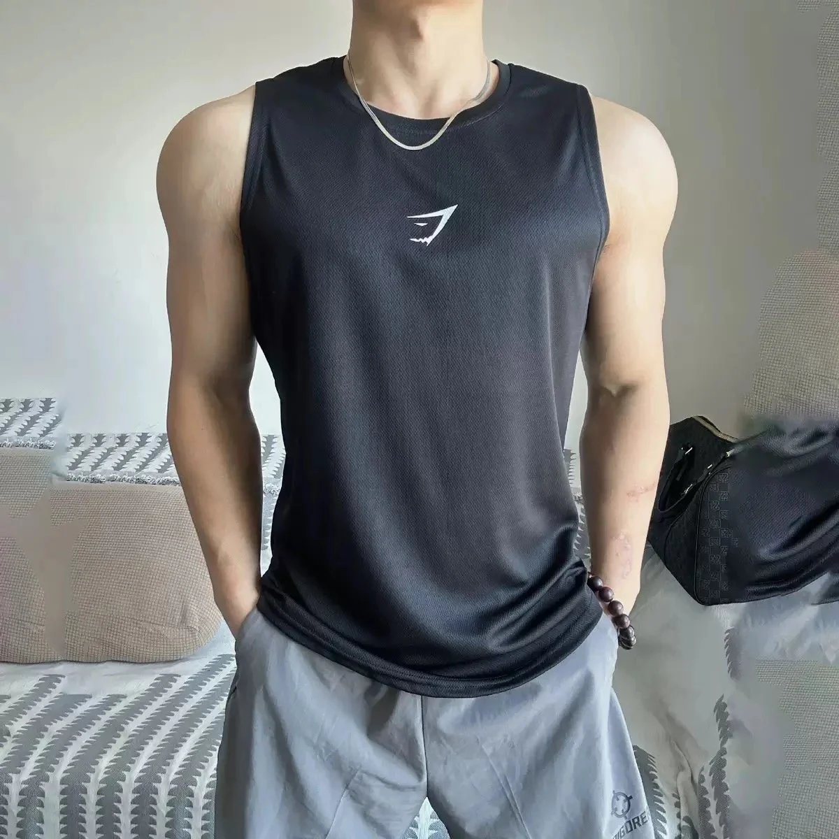 Gymshark vest/T-shirt/shorts/trousers - 22/36