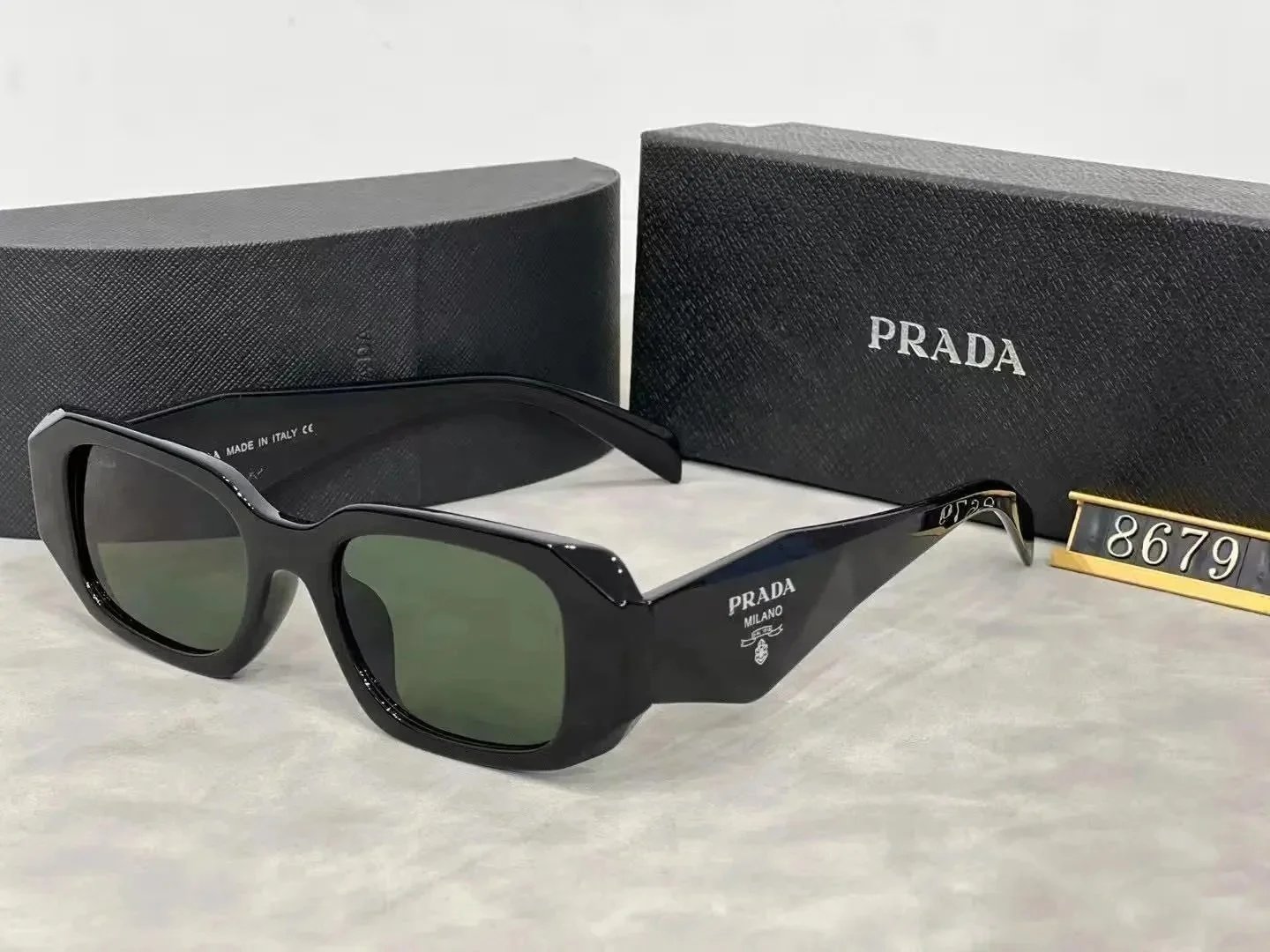 Louis Vuitton Sunglasses - 10/22