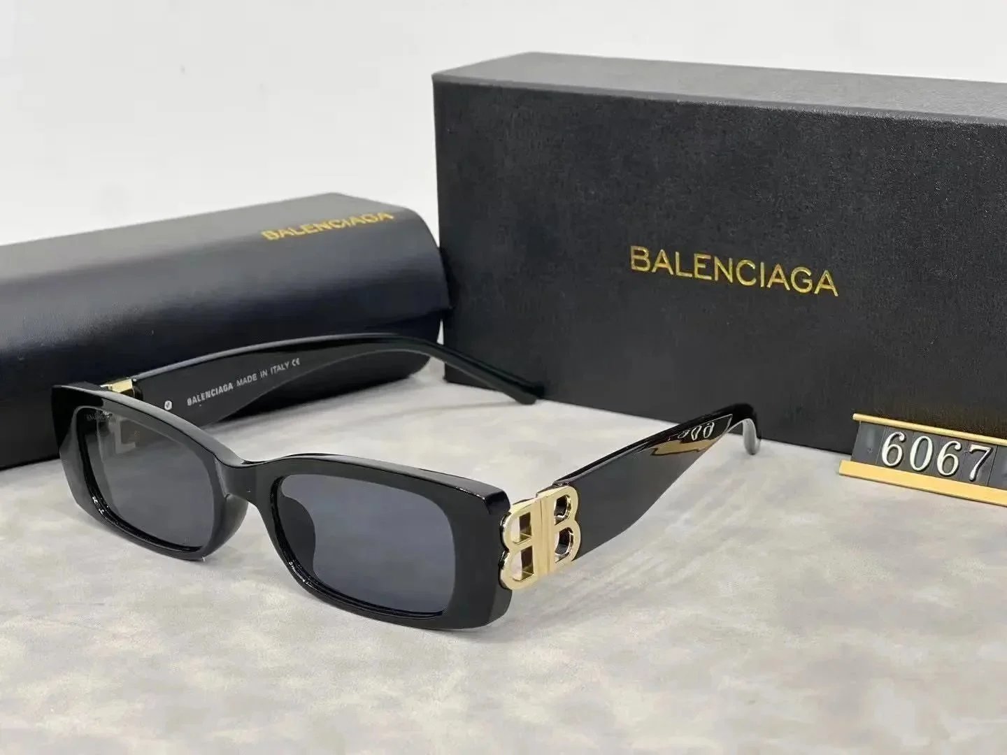 Louis Vuitton Sunglasses - 4/22