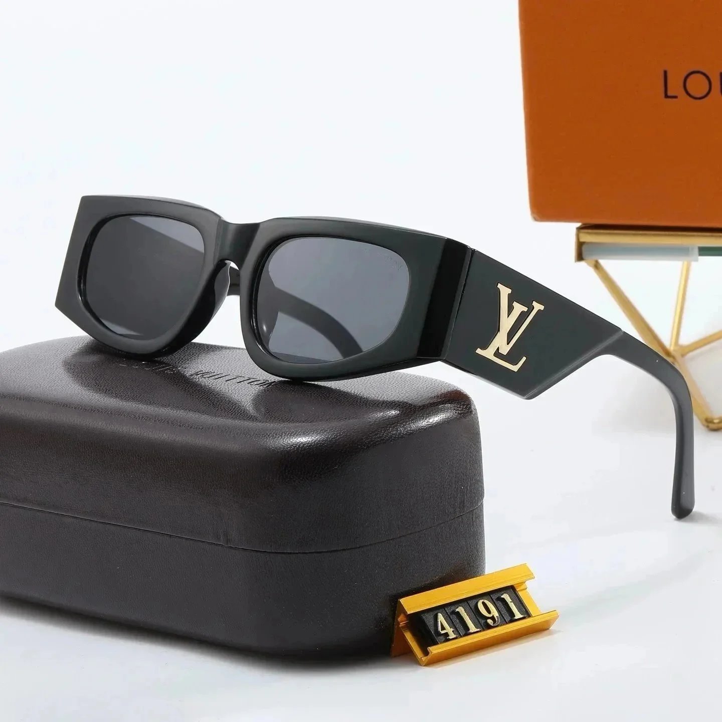 LV Sunglasses - 27/29