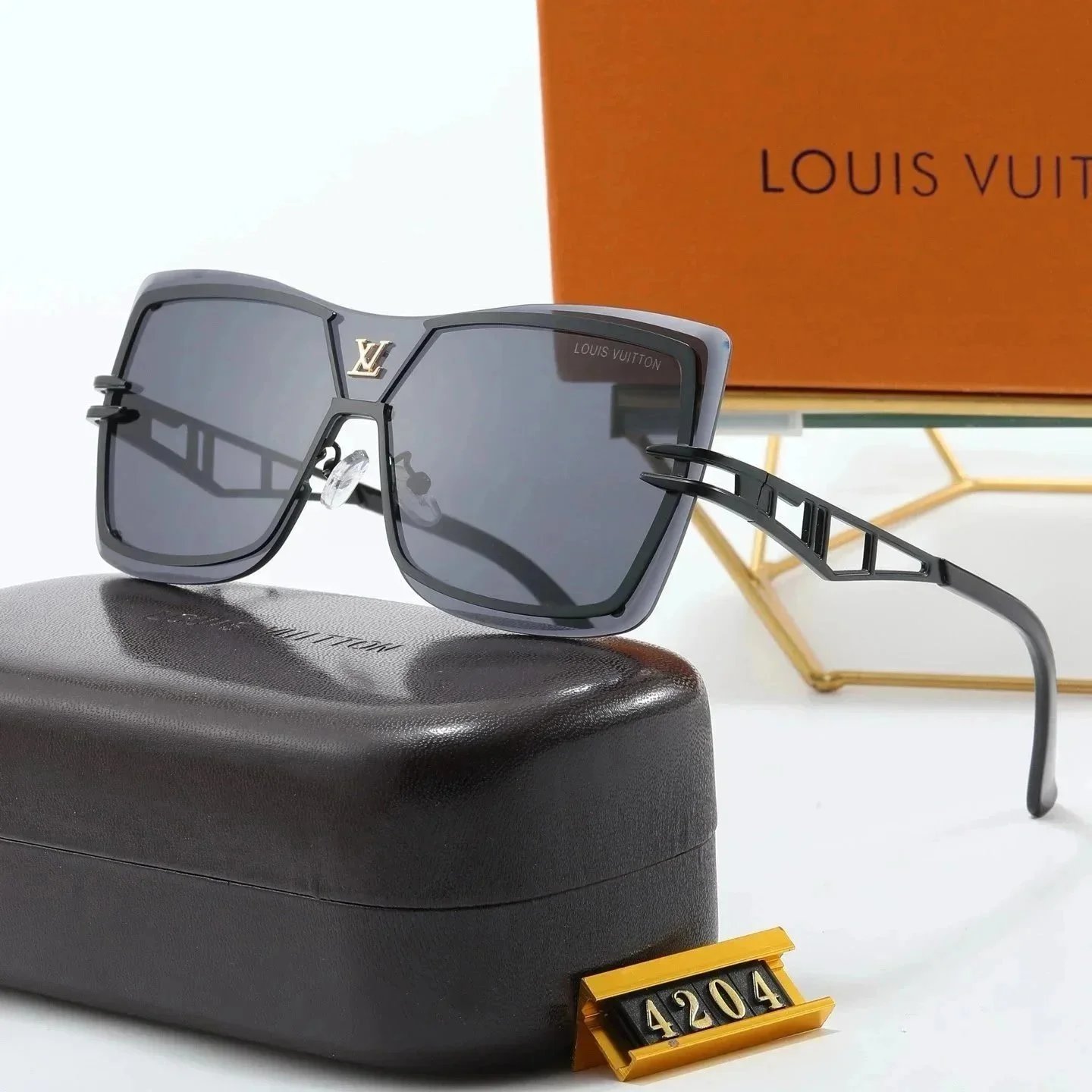 LV Sunglasses - 11/29