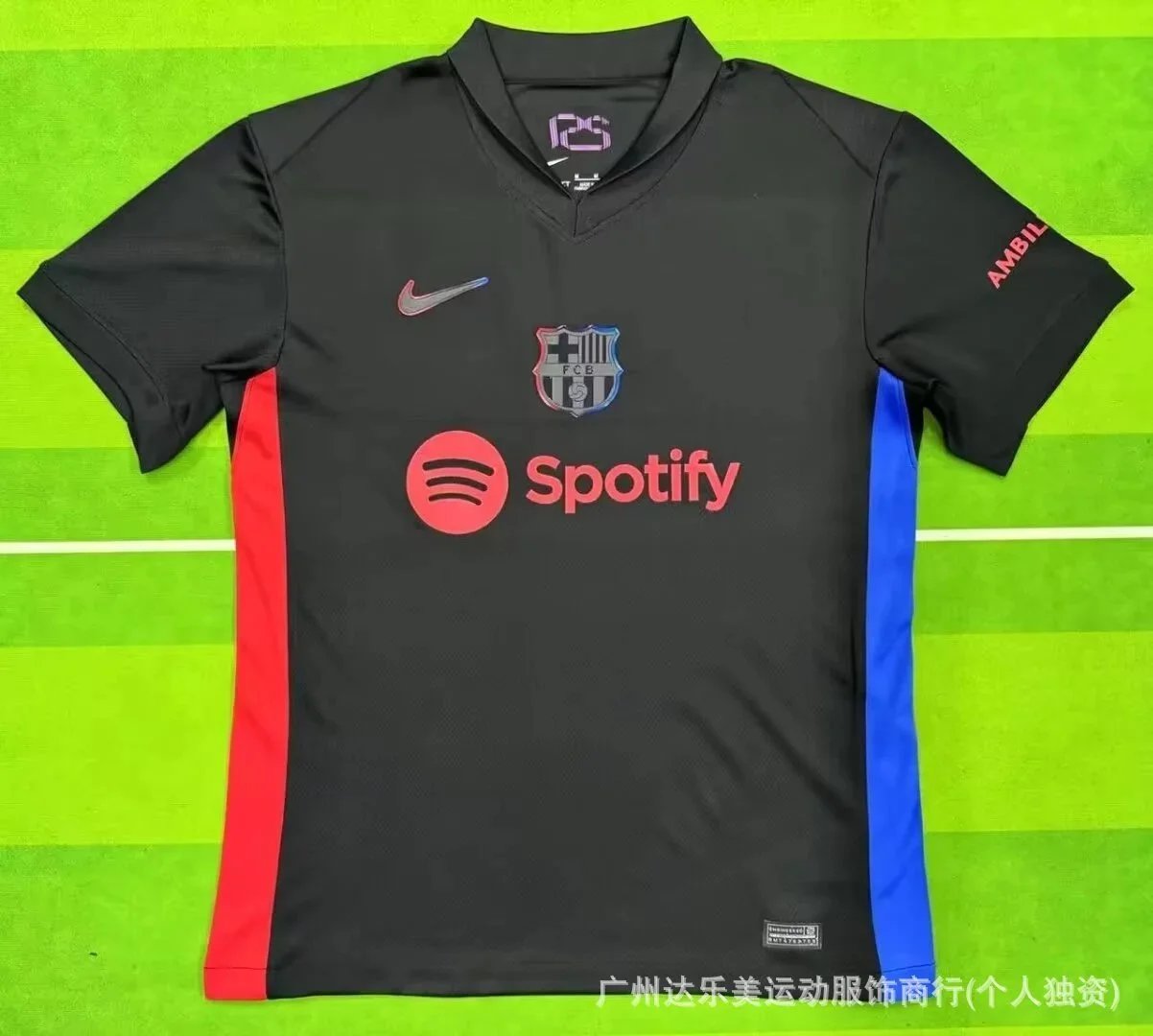 Club jerseys - 27/41