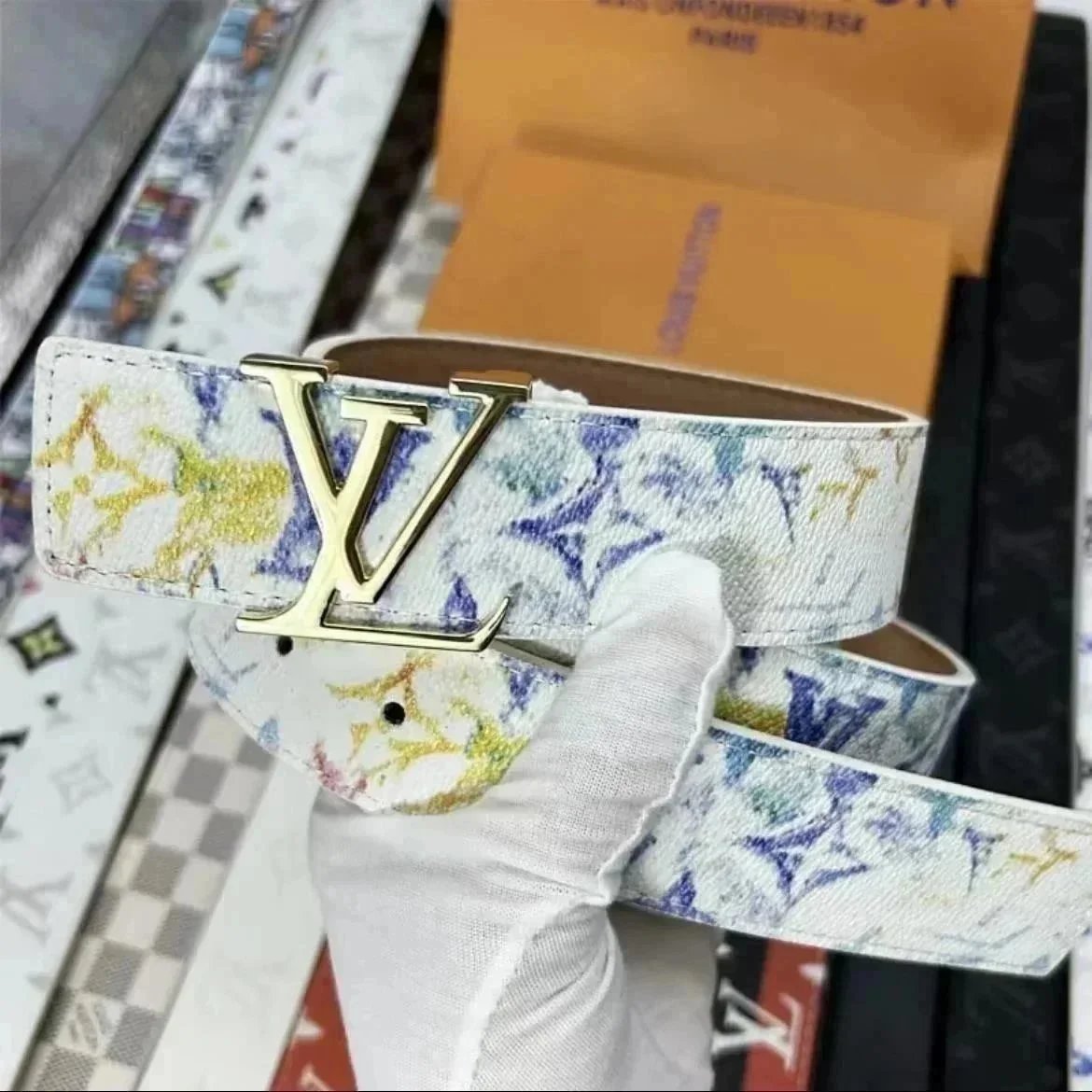 LOUIS VUITTON BELTS - 17/36