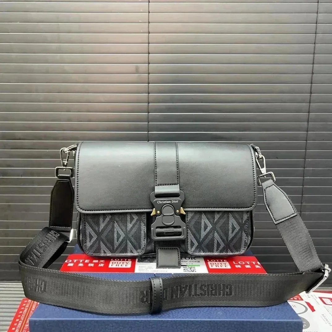 Dior camera bag - 34/41