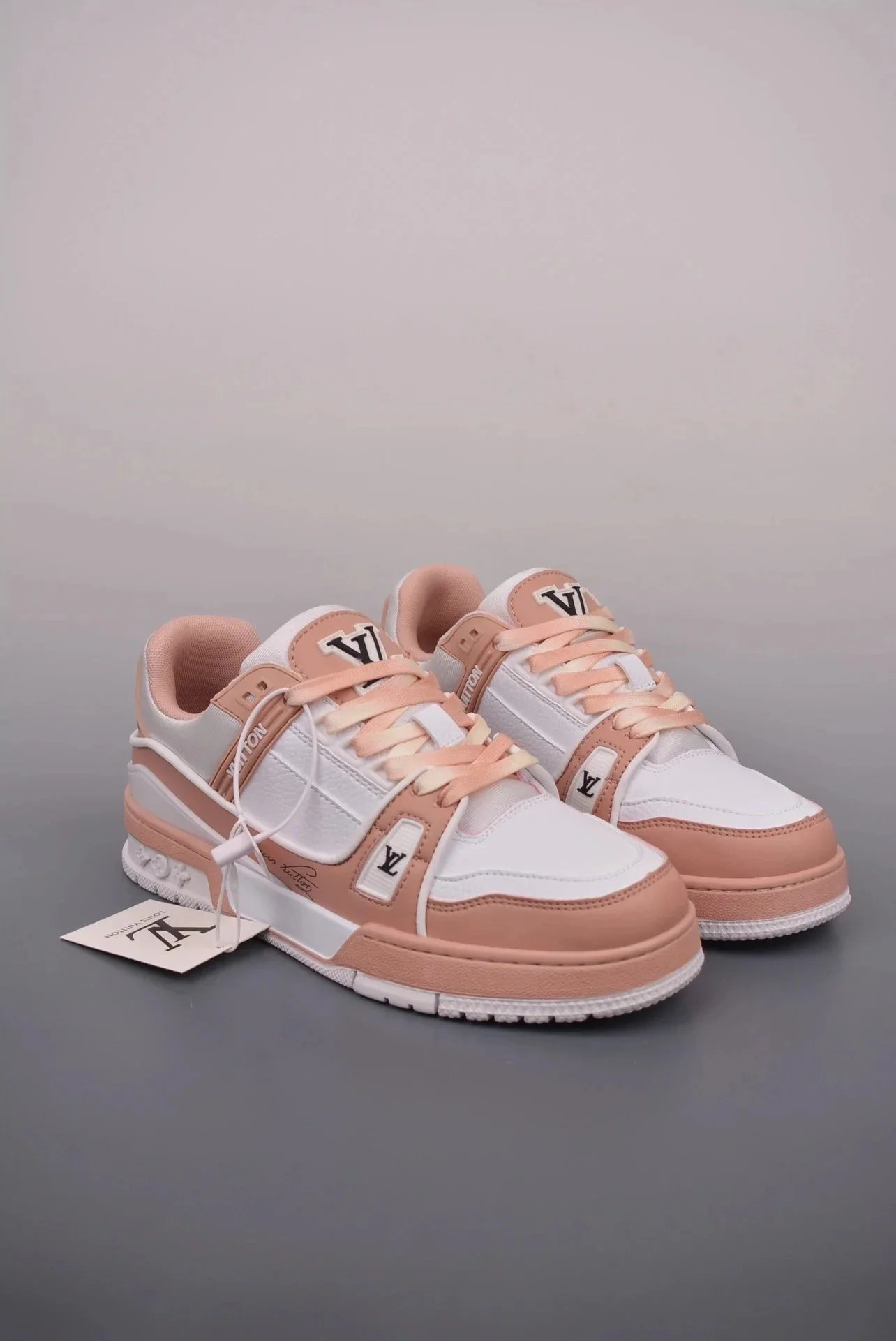 Louis Vuitton trainer - 4/28
