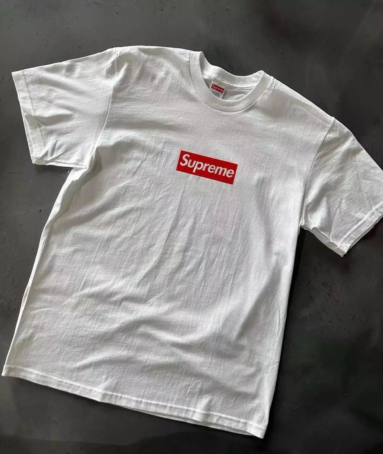 Supreme T-shirt (35+) - 24/32