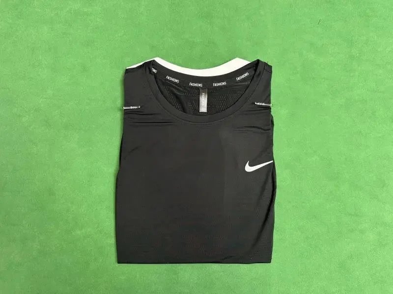 Nike T-Shirts Short-sleeve perforated athletic crew-neck T-shirt image 8