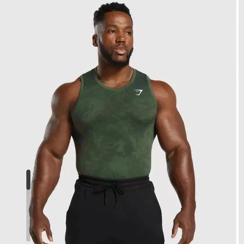 Gymshark vest/T-shirt/shorts/trousers - 32/36