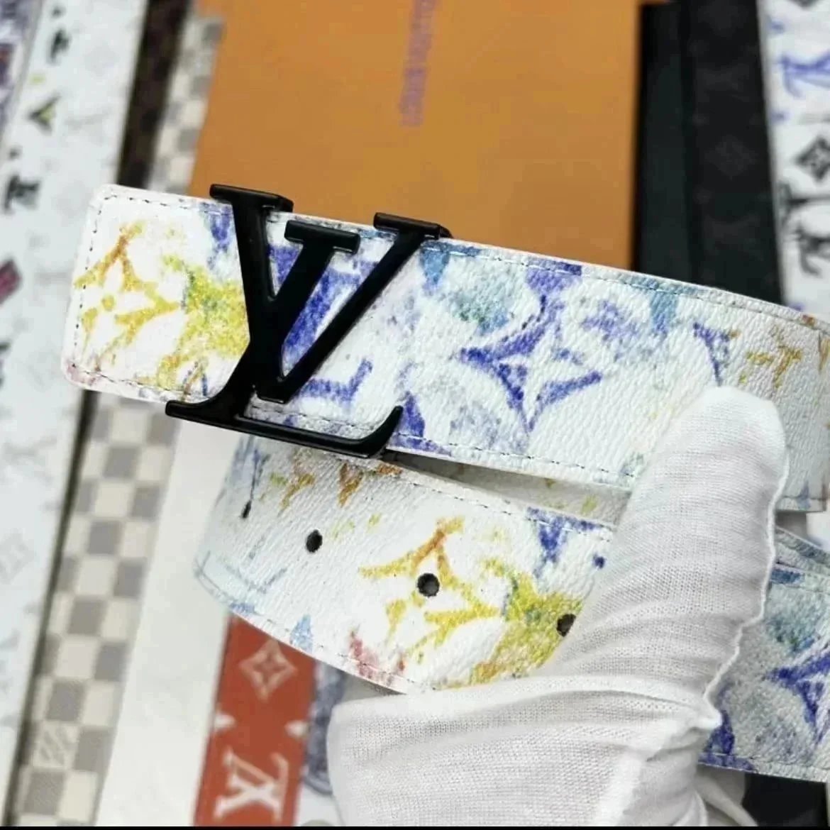 LOUIS VUITTON BELTS - 19/36