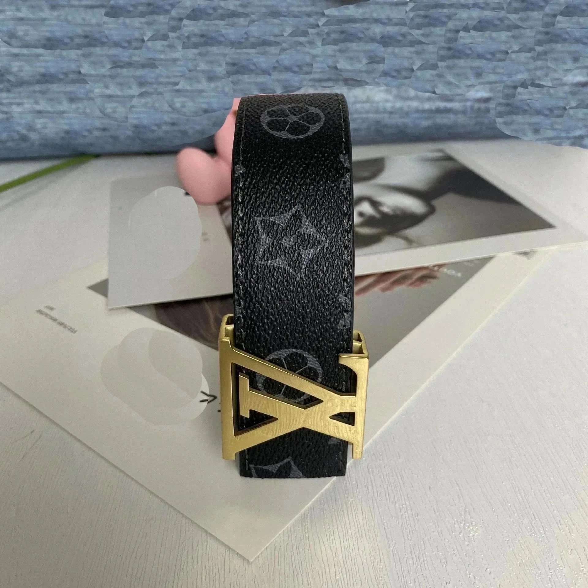 LOUIS VUITTON BELTS - 15/36