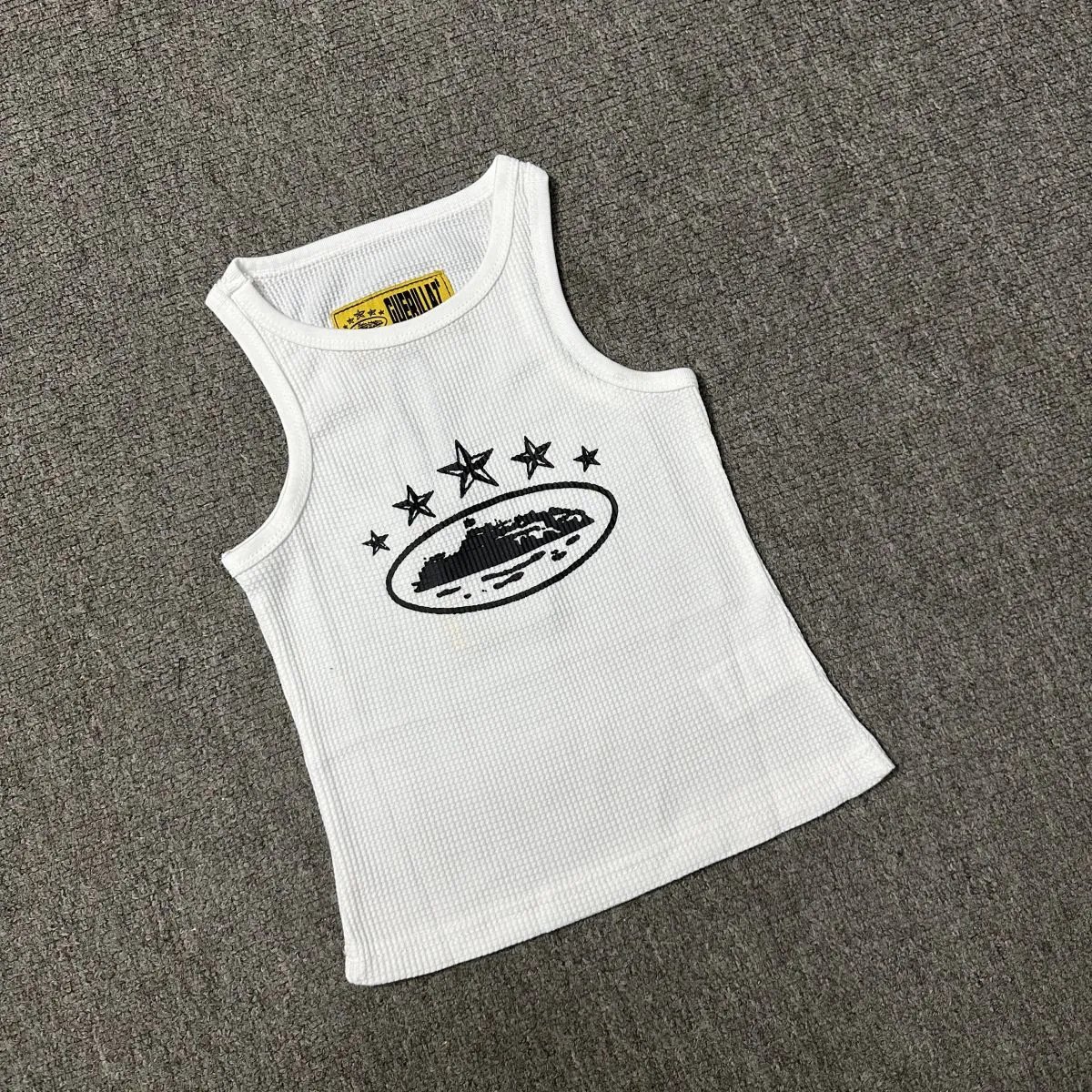 735 White