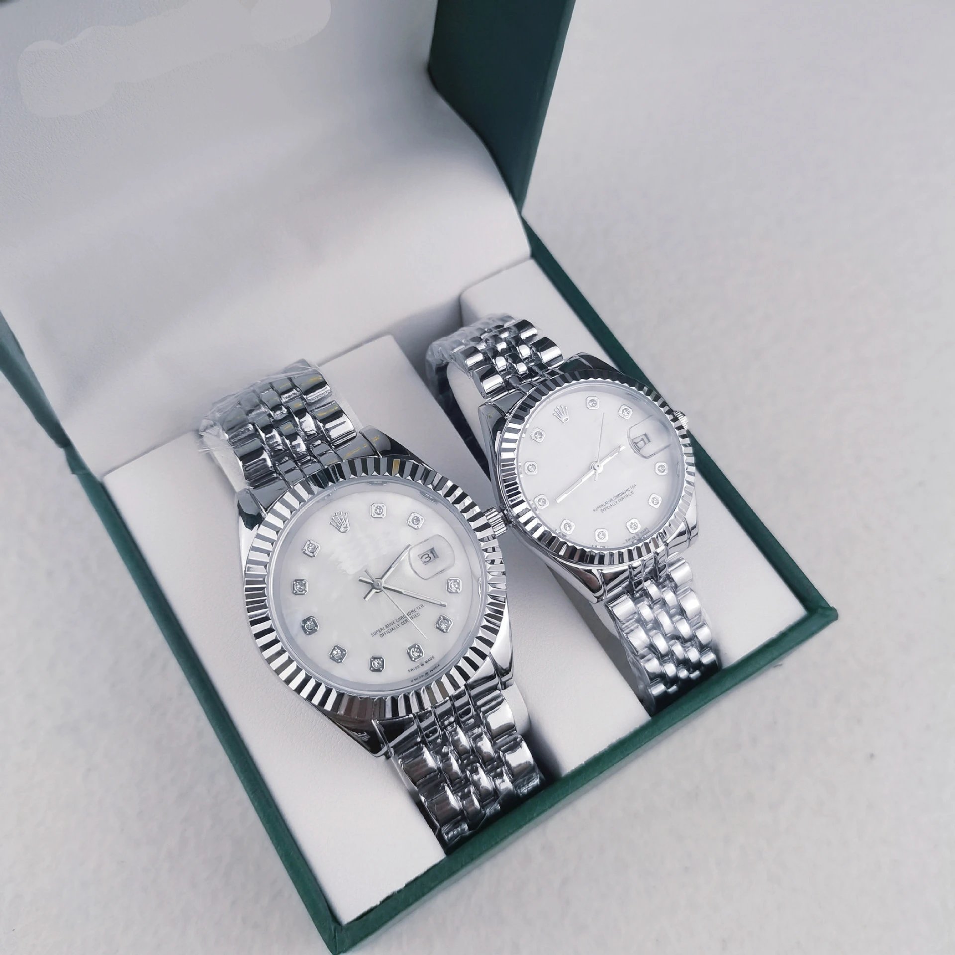 Unbranded Watches Matching Couple's Date with Fluted Bezels and Metal Link Bracelets image 5