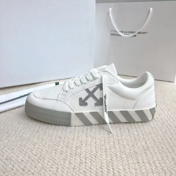 Off-White Diag Low White / Gray Canvas Sneakers - 1
