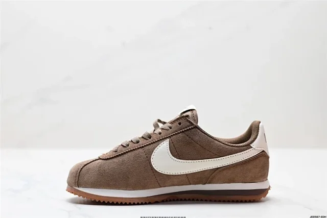 Nike Sneakers Cortez low-top suede product detail image 3
