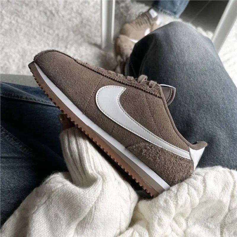 Nike Sneakers Cortez low-top suede image 1