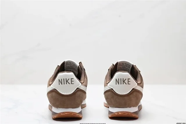 Nike Sneakers Cortez low-top suede product detail image 6