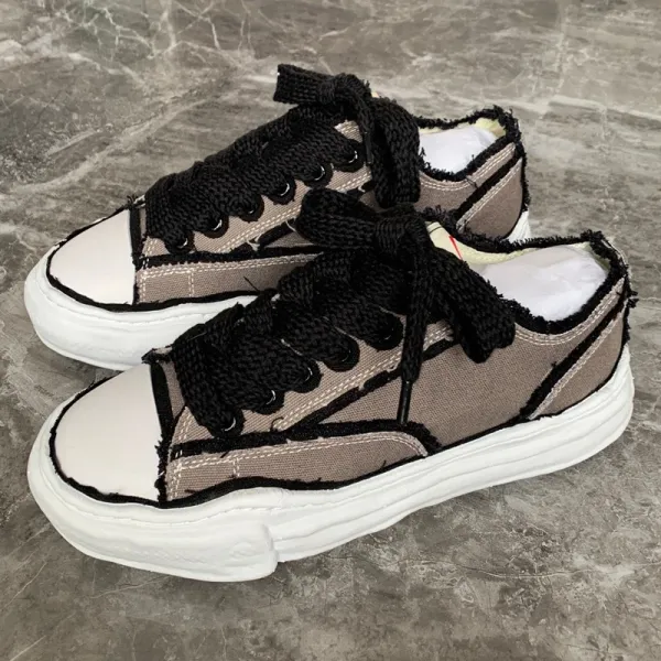 Design Sketch-Style Canvas Sneakers White / Black - 7