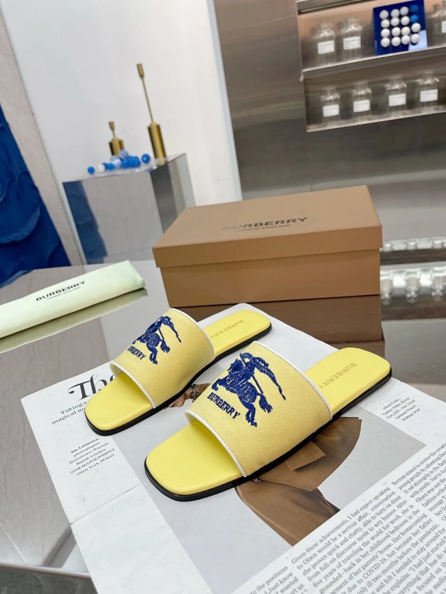 Burberry high-heeled sandals: seller detail photo 3