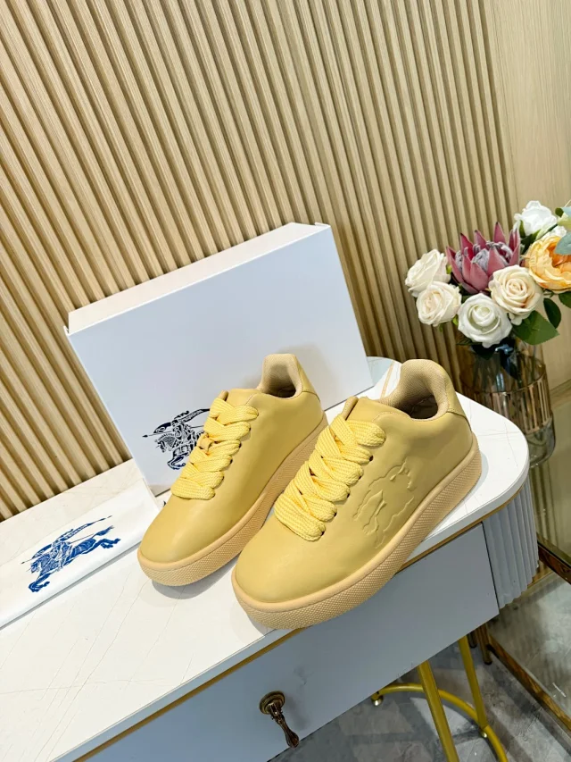 Burberry Sneakers Lace-Up product detail image 4