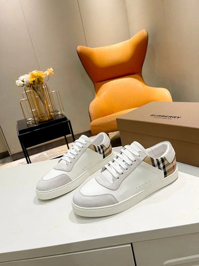 Burberry Sneakers Lace-Up product detail image 12