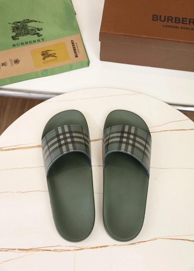 Burberry Slippers: seller detail photo 4