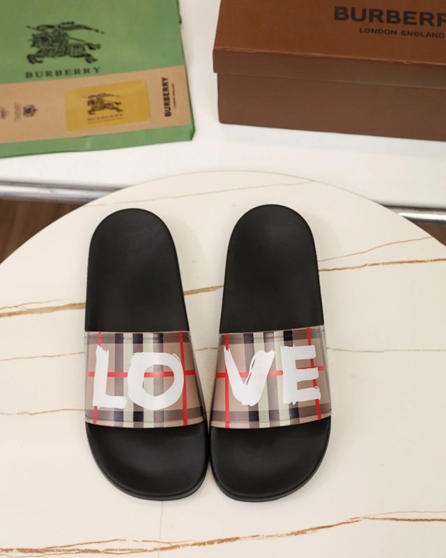 Burberry Slippers: seller detail photo 12
