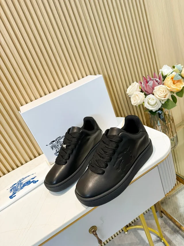 Burberry Sneakers Lace-Up product detail image 3