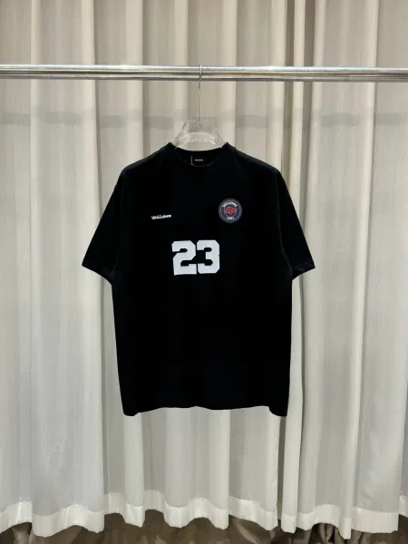 Design WellDone 23 Number Graphic T-Shirt Black T-Shirts - 25