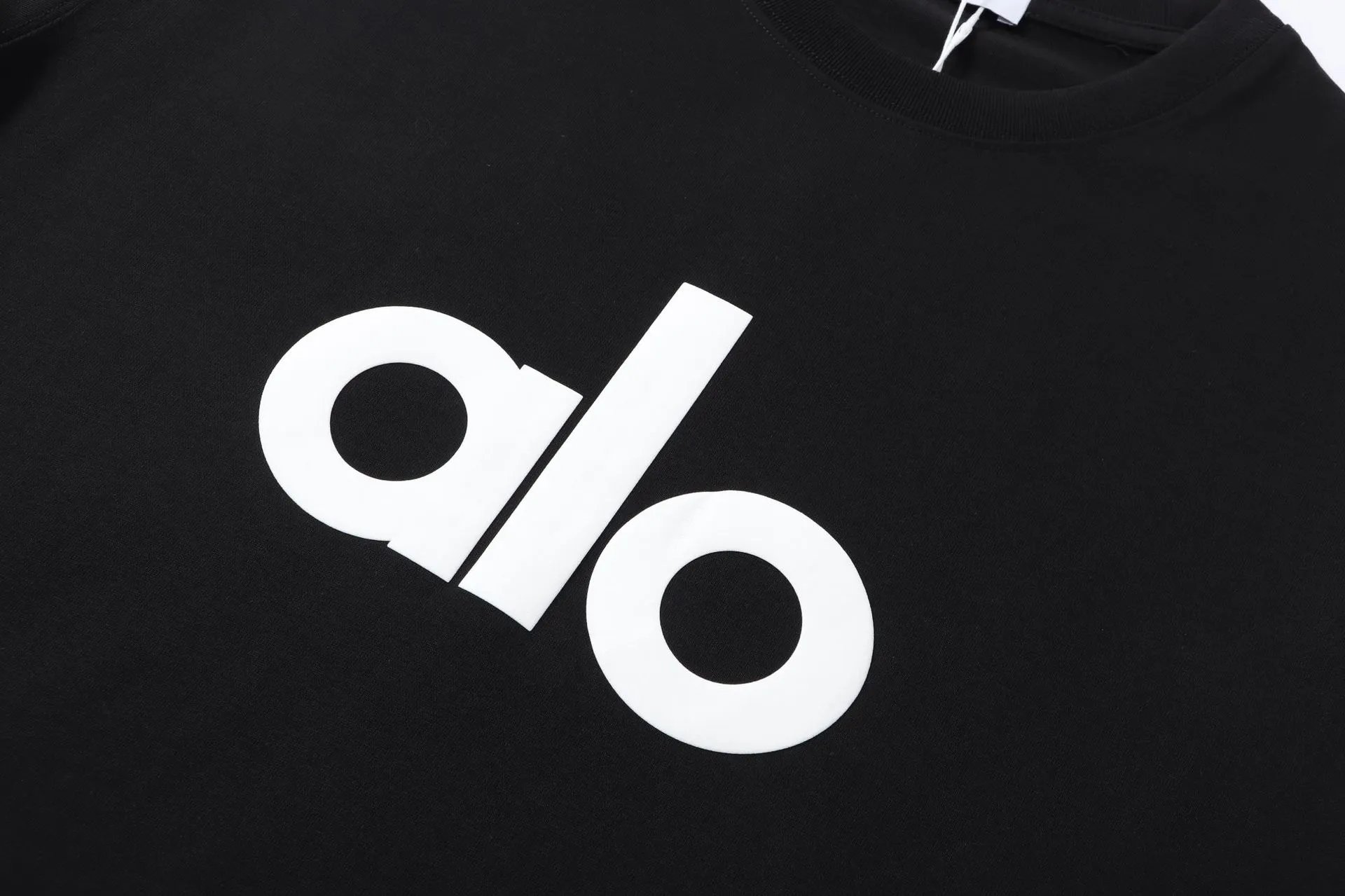 Alo Logo Graphic Black T-Shirt - 32