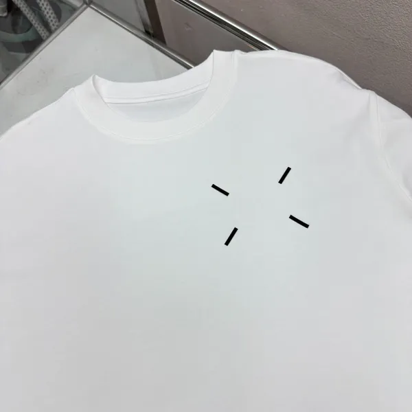Maison Margiela Tabi Logo Embroidered Black T-Shirt - 13