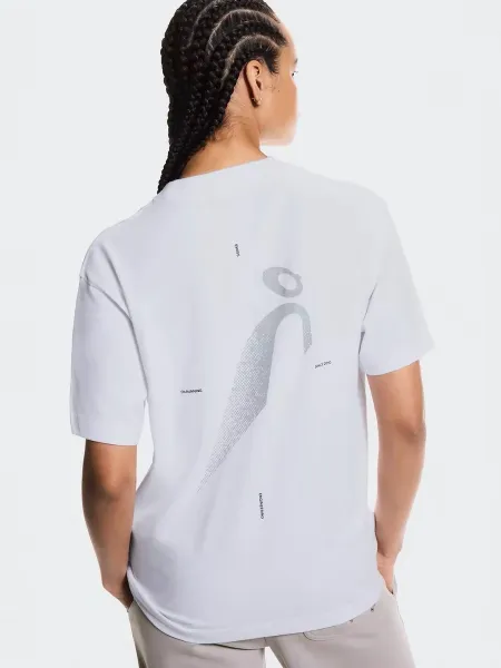 Design Run On Clouds New York Graphic T-Shirt White and Black T-Shirts - 15