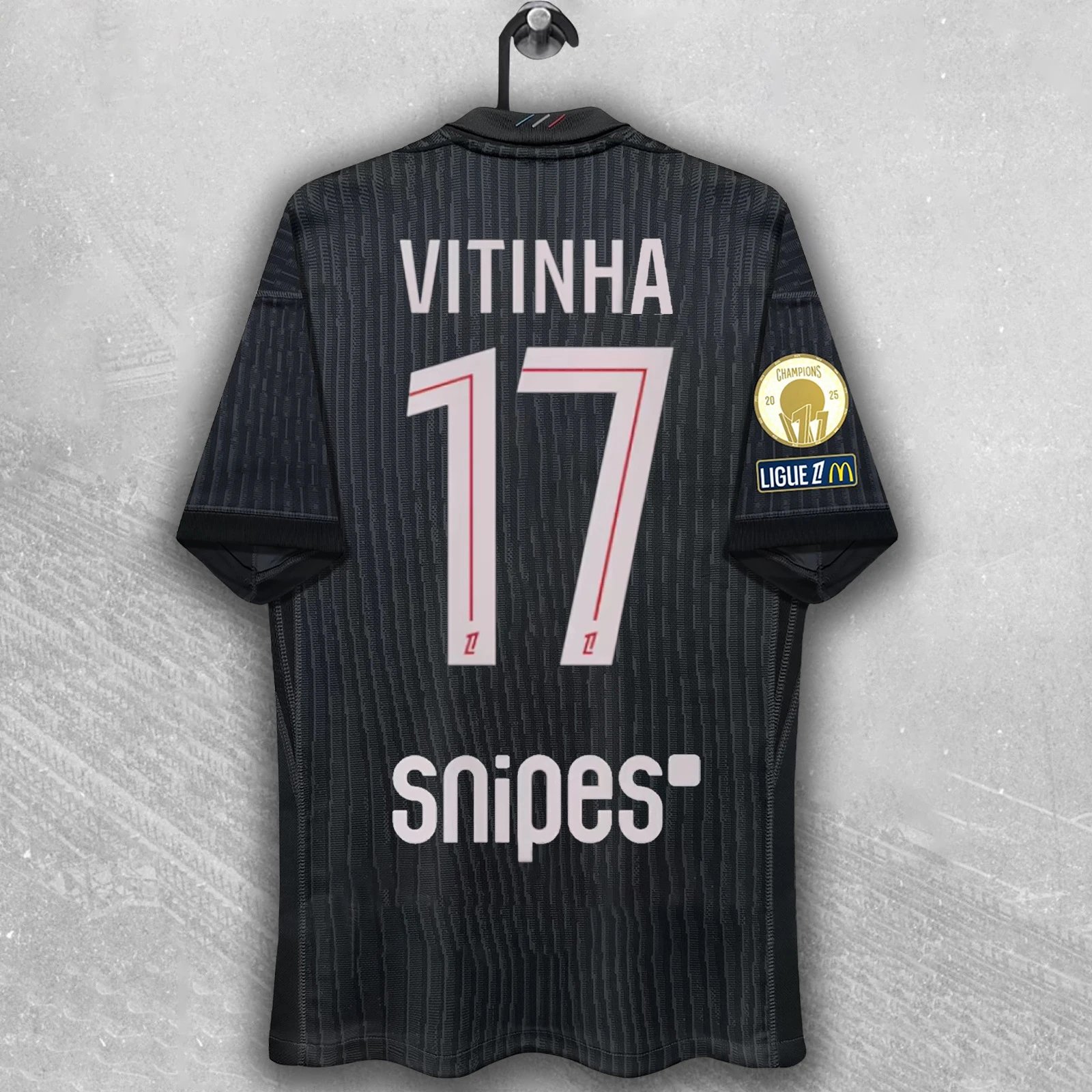 2526 Paris Four Guests Ligue 1 # 17